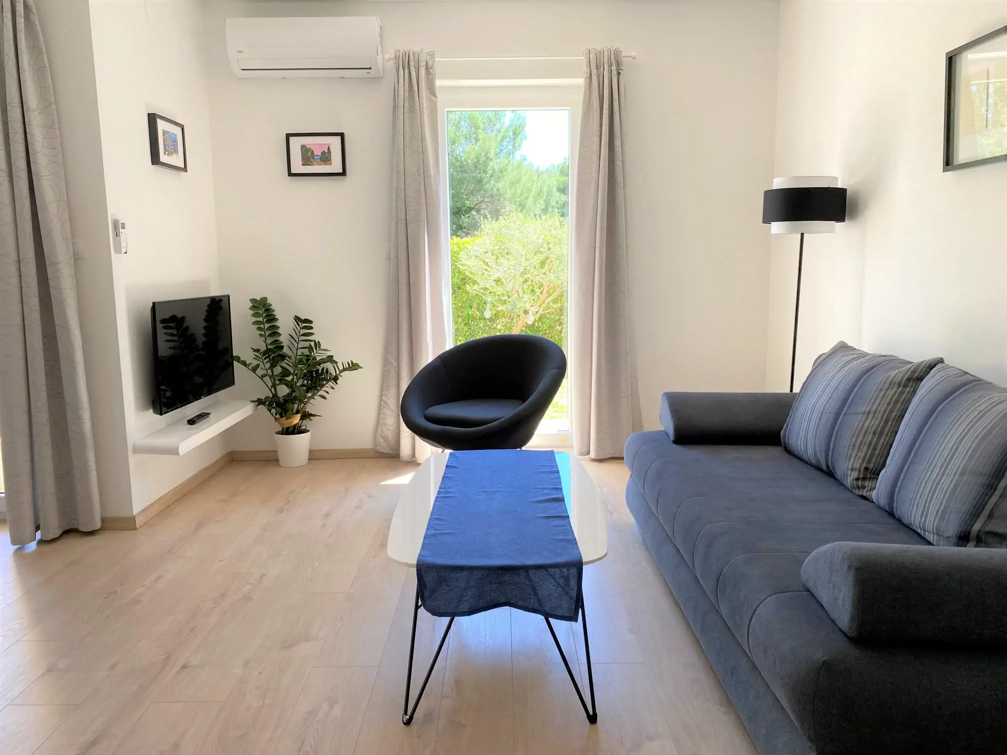 Punta E - Garden Paradise with Private Terrace in Premantura, Istria